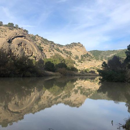 Studio Apartment In Ardales, Cerca El Caminito Del Rey Y Embalses Bagian luar foto